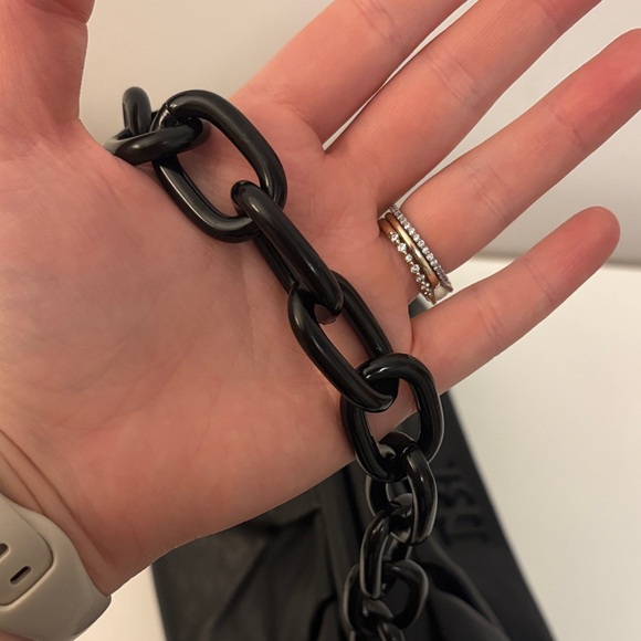 Badgley Mischka Black Chain Clutch (New with Tags Cut Off) - Picture 10 of 10